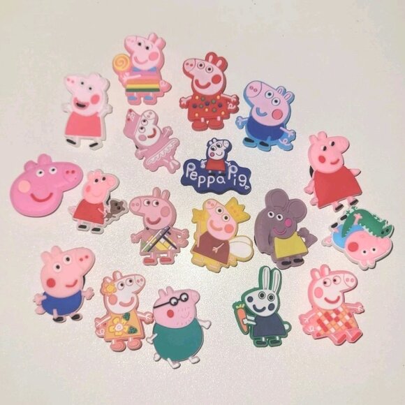 18 pcs. PEPPA PIG Shoe charms (showing max allowed) - Picture 1 of 16